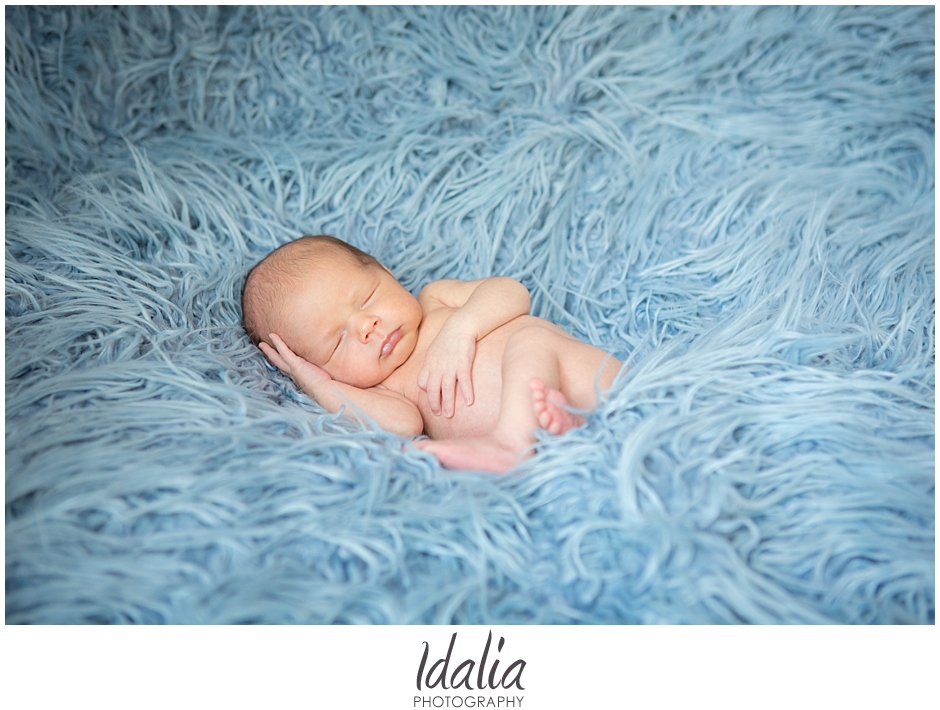 nj-newborn-photographer-baby-L_0006