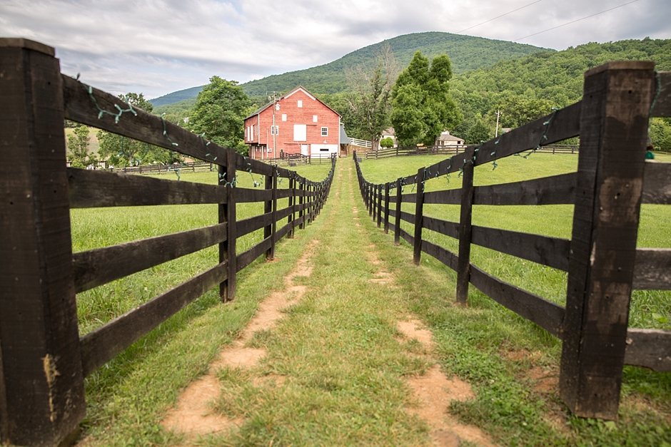 virginia-farm-wedding-rodes-farm_0004