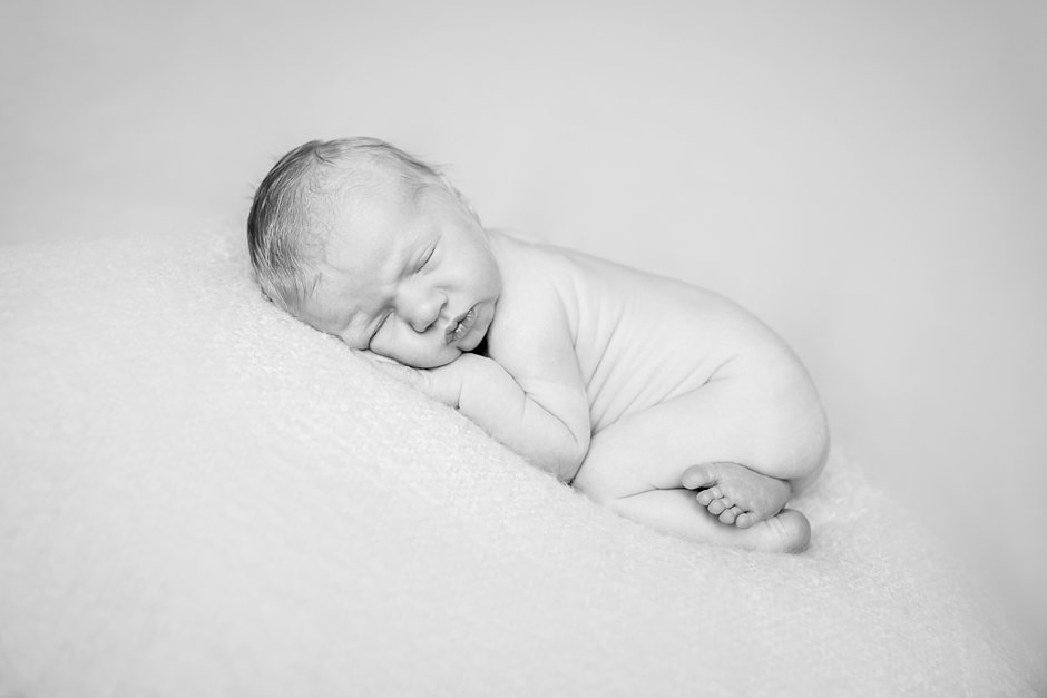 howell-nj-newborn-photographer_0002