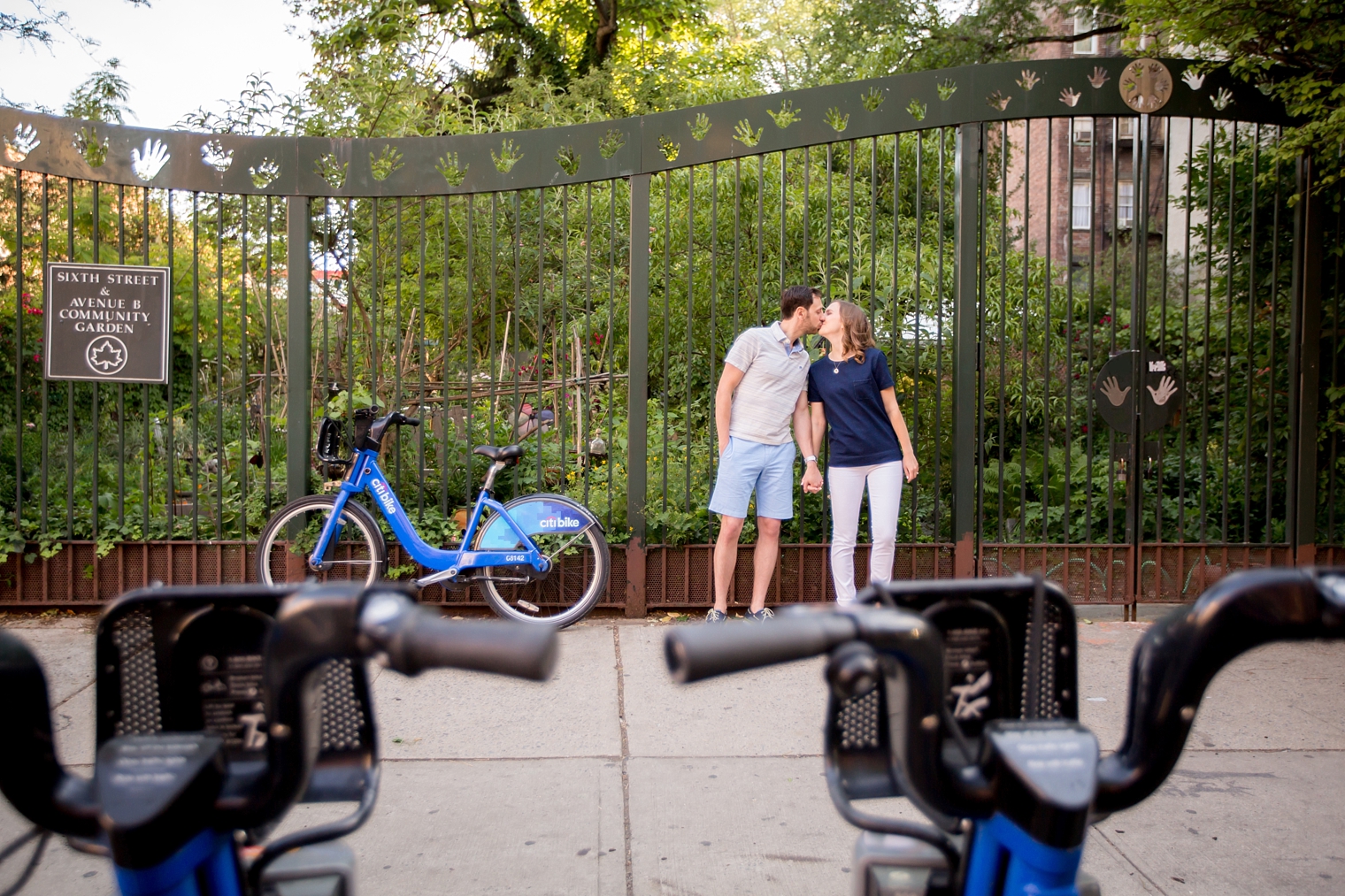 east-village-south-street-seaport-engagement-session-idalia=photography_07