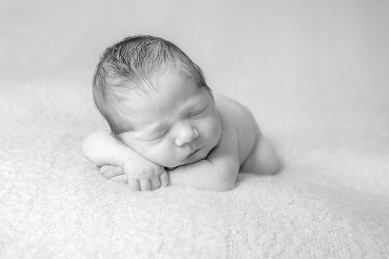 Newborn Photos by Idalia Photography