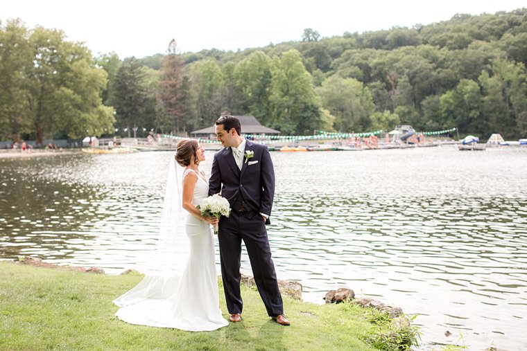 Lake Valhalla Club Wedding photos summer wedding