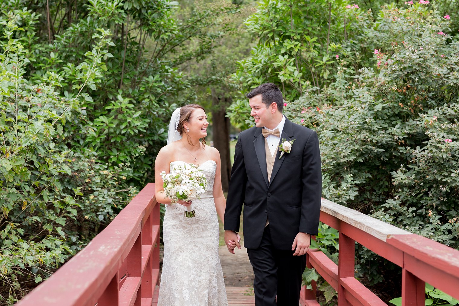 bride and groom at knight park collingswood nj