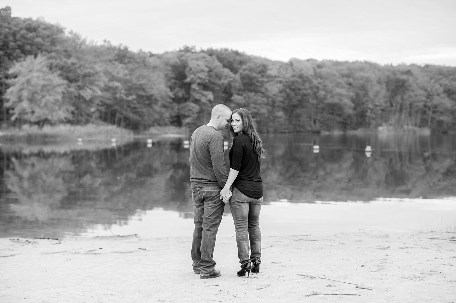 cheesequake-state-park-engagement-session-photos_0024
