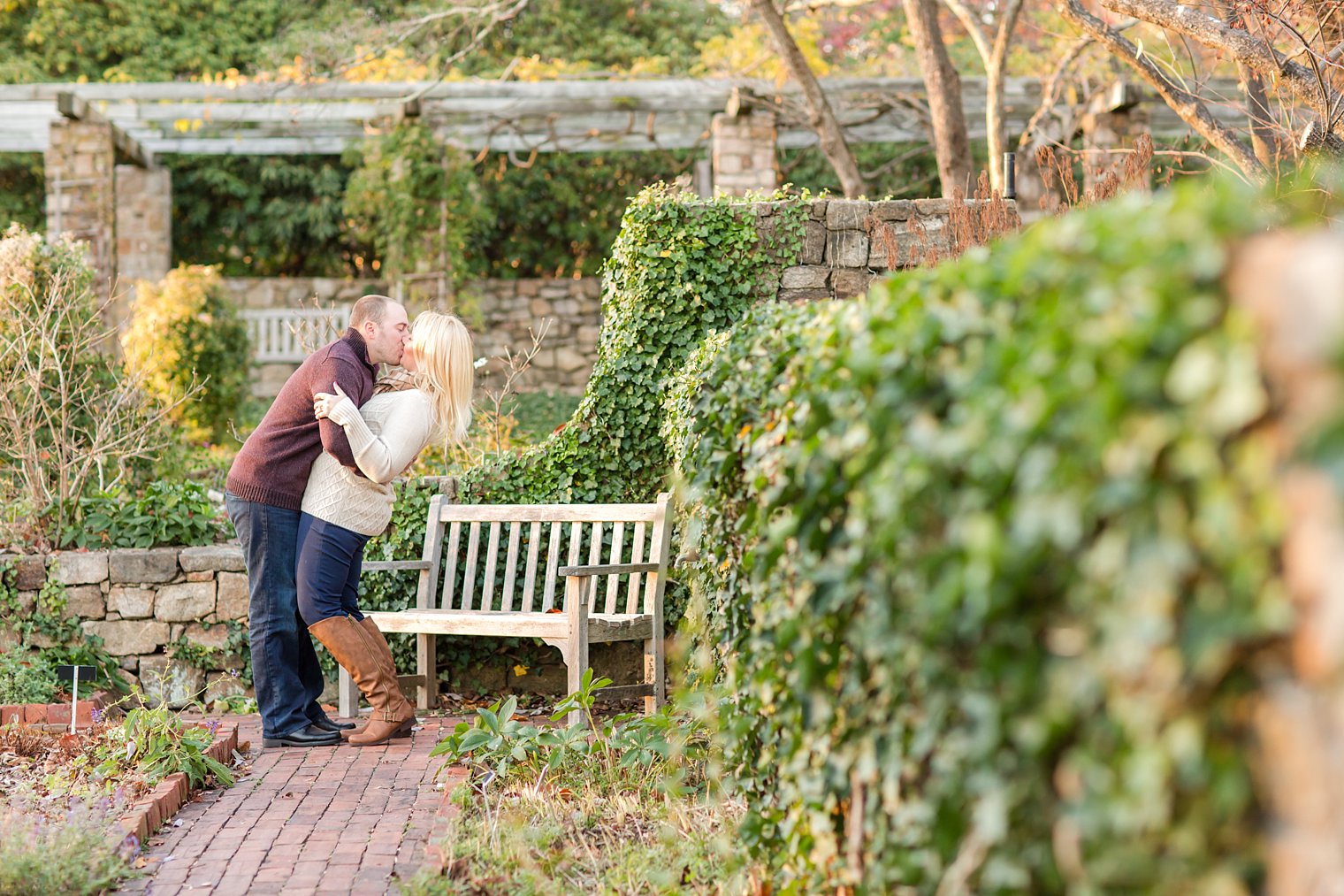 cross-estate-gardens-engagement_0034