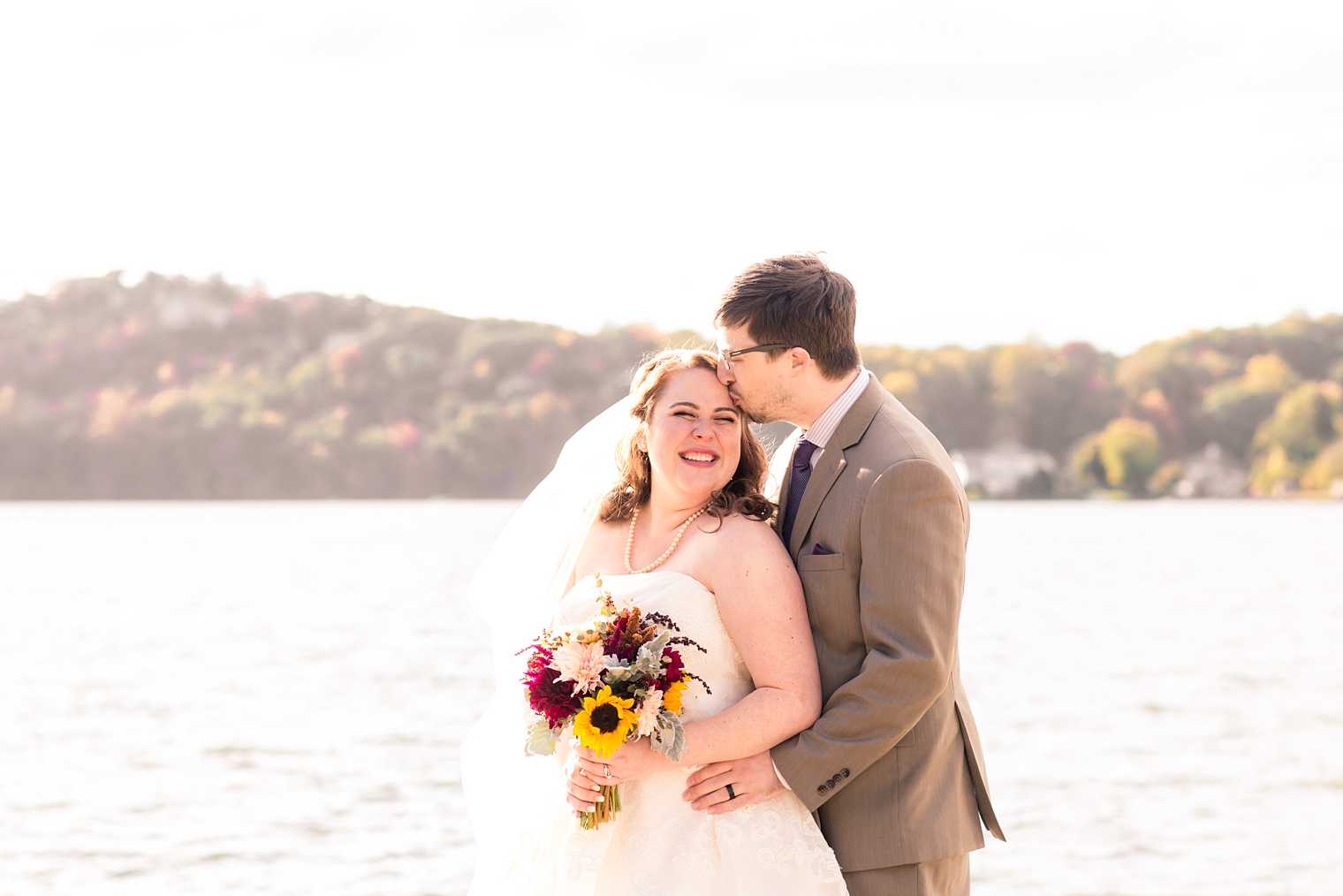 Lake Mohawk Country Club bride and groom photo