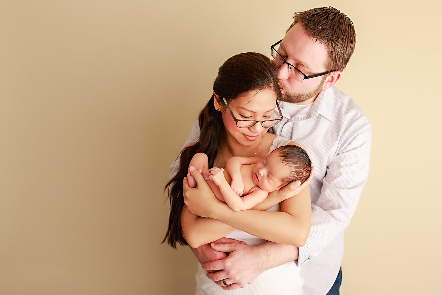 Manalapan NJ Newborn Photographer baby with parents