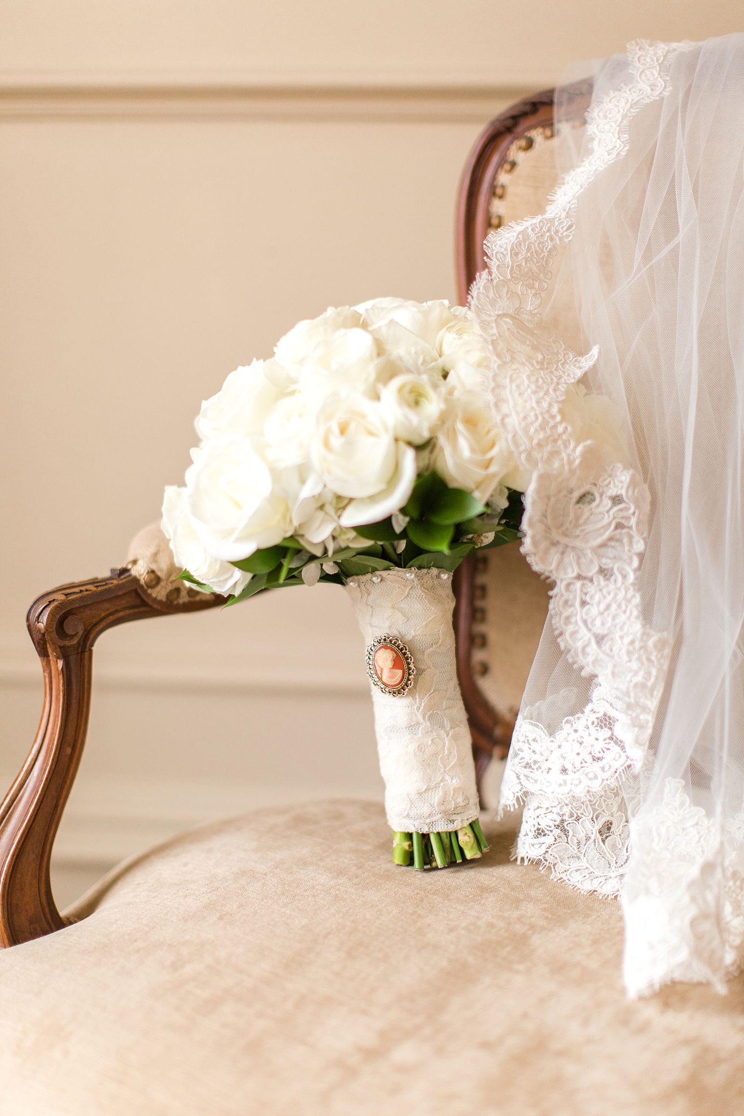 Park Savoy Wedding | Bouquet by Yumila Flowers