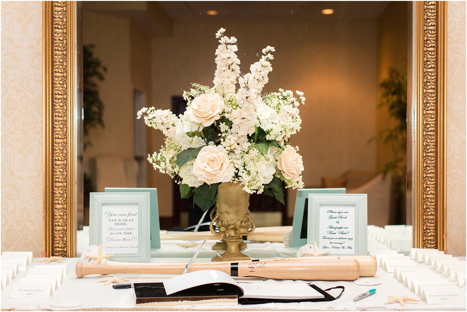 Lobster Shanty welcome table