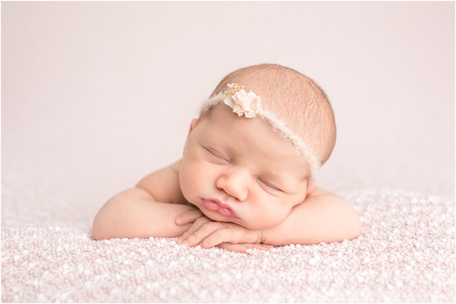 Simple and classic newborn photography