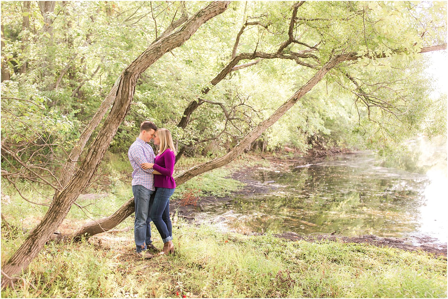 What to wear to an engagement session in the woods