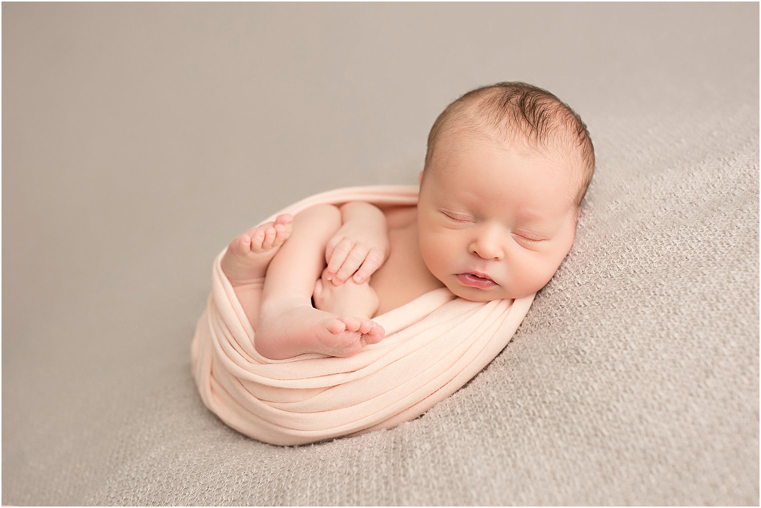 Baby girl newborn photo