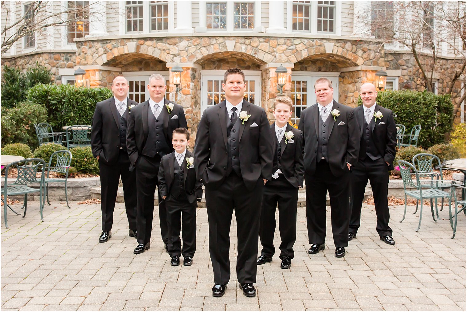 Classic groomsman photo