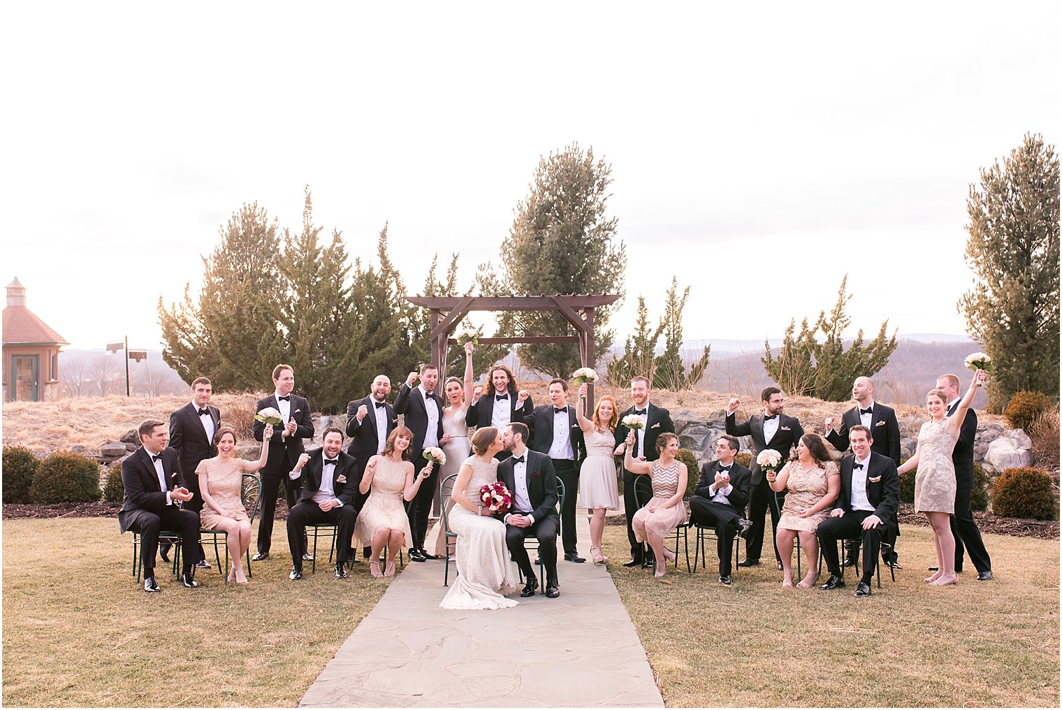 How to pose a large bridal party | Photo by Idalia Photography