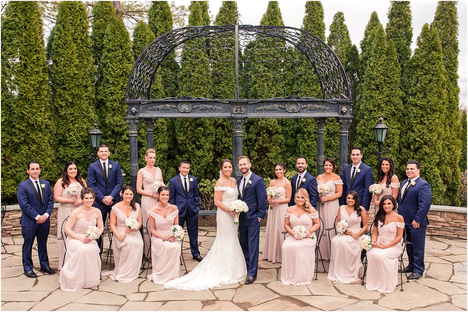 Large Bridal Party Photo at Park Savoy Estate | Photo by Idalia Photography