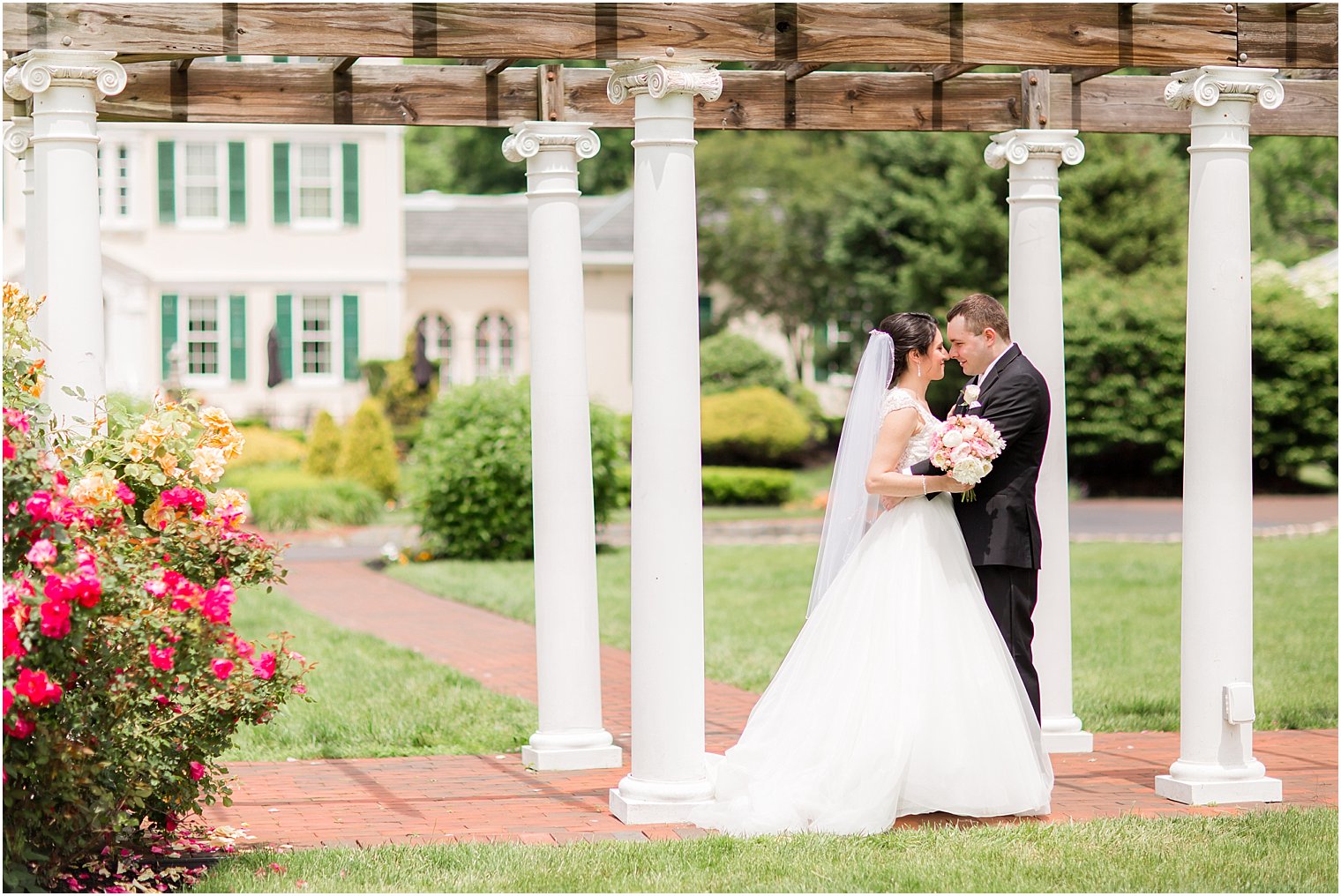 Classic PA wedding at Pen Ryn Estate | Photo by Idalia Photography