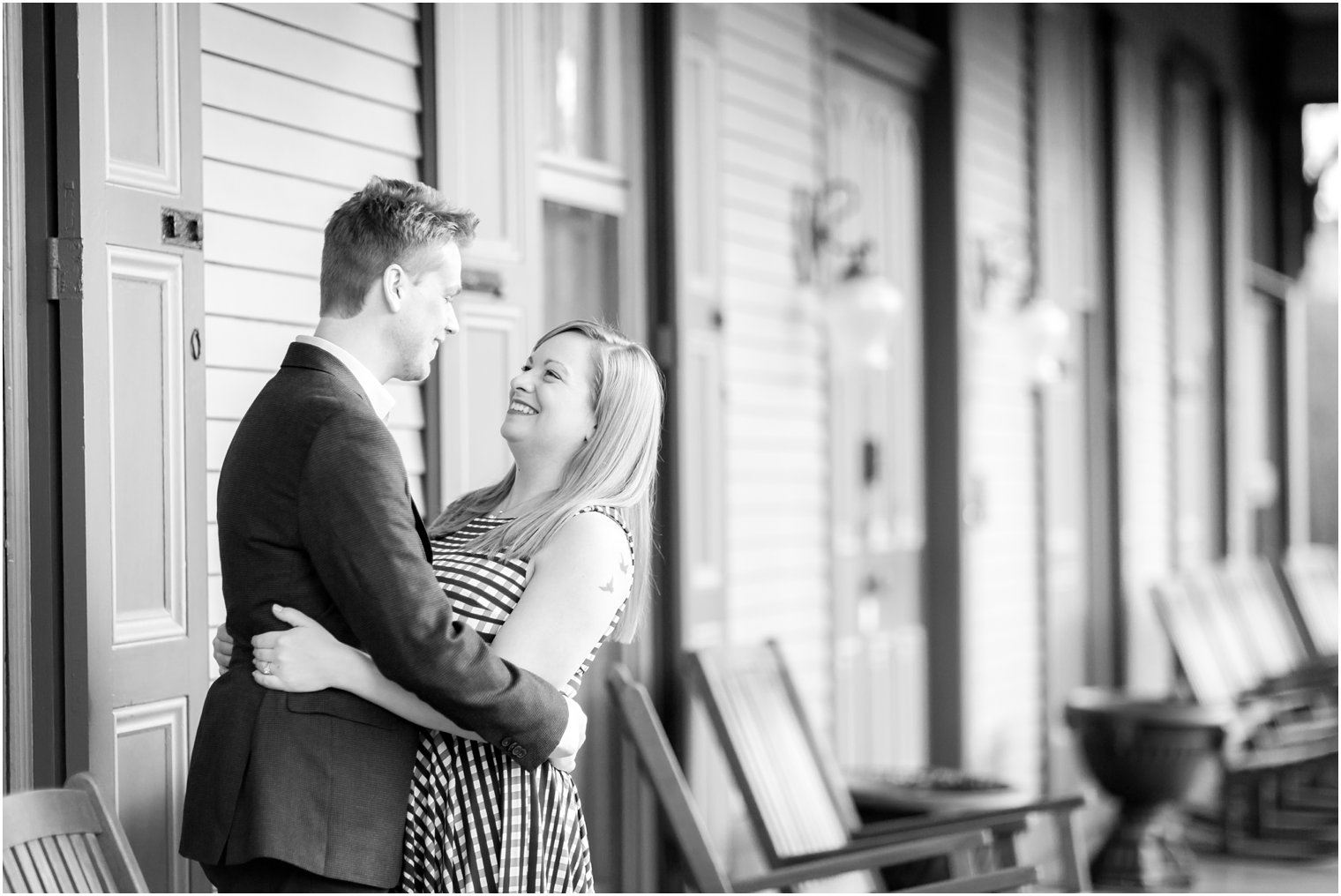 Sweet couple takes anniversary photos in Cape May, NJ