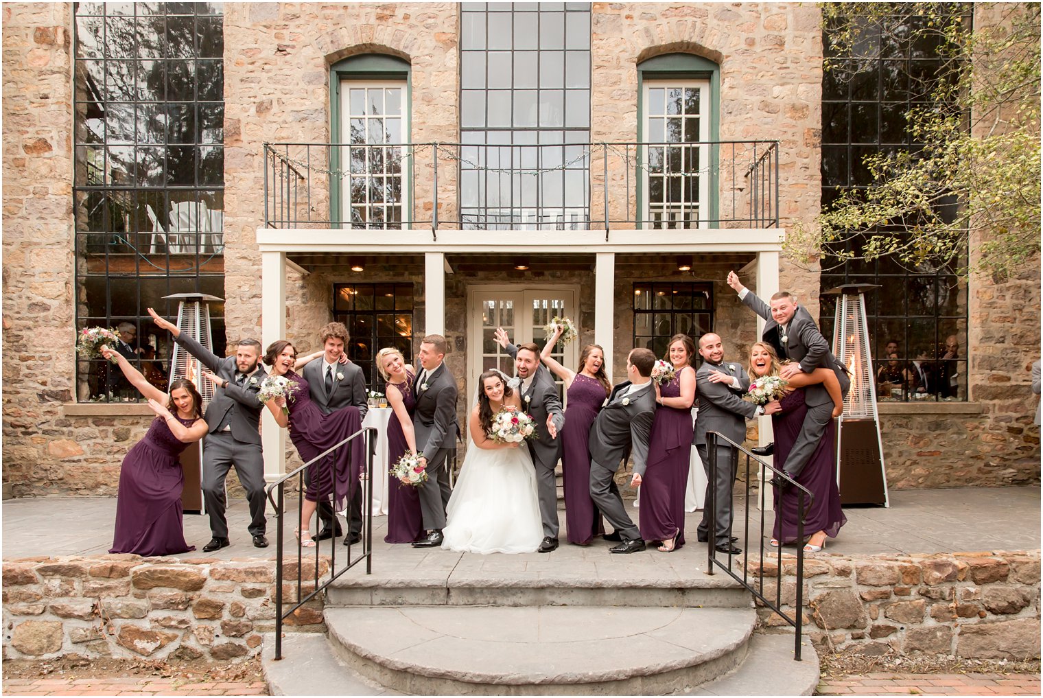 Unique bridal party posing ideas | Photo by PA Wedding Photographers Idalia Photography