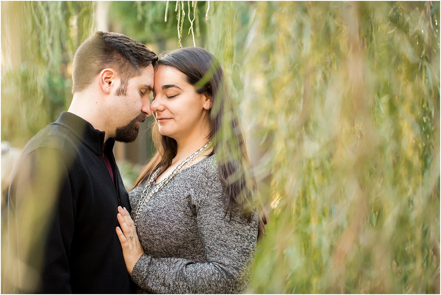 Romantic engagement photos | Photo by Idalia Photography