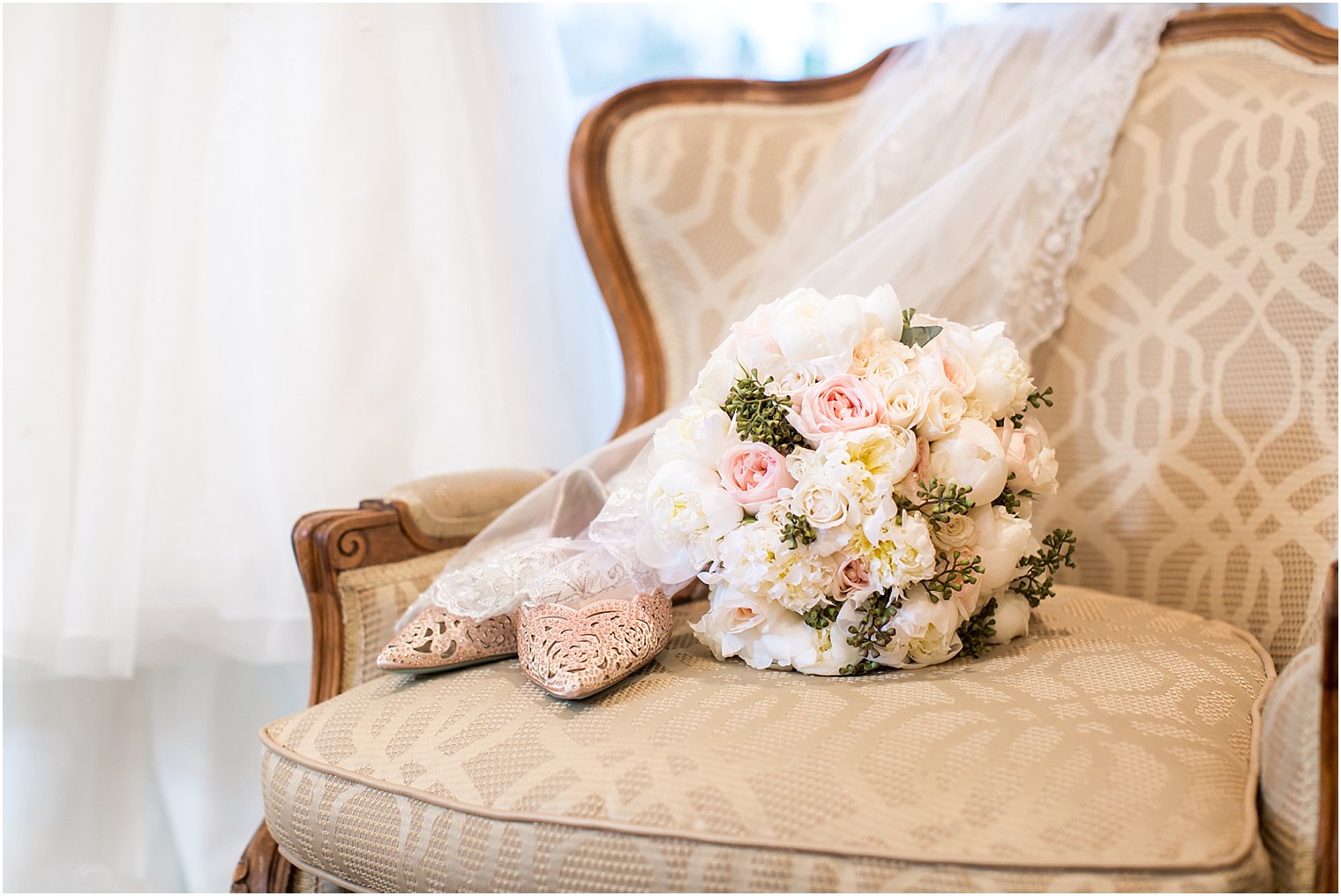 Wedding Bouquet by AW Flowers | Photo by Idalia Photography
