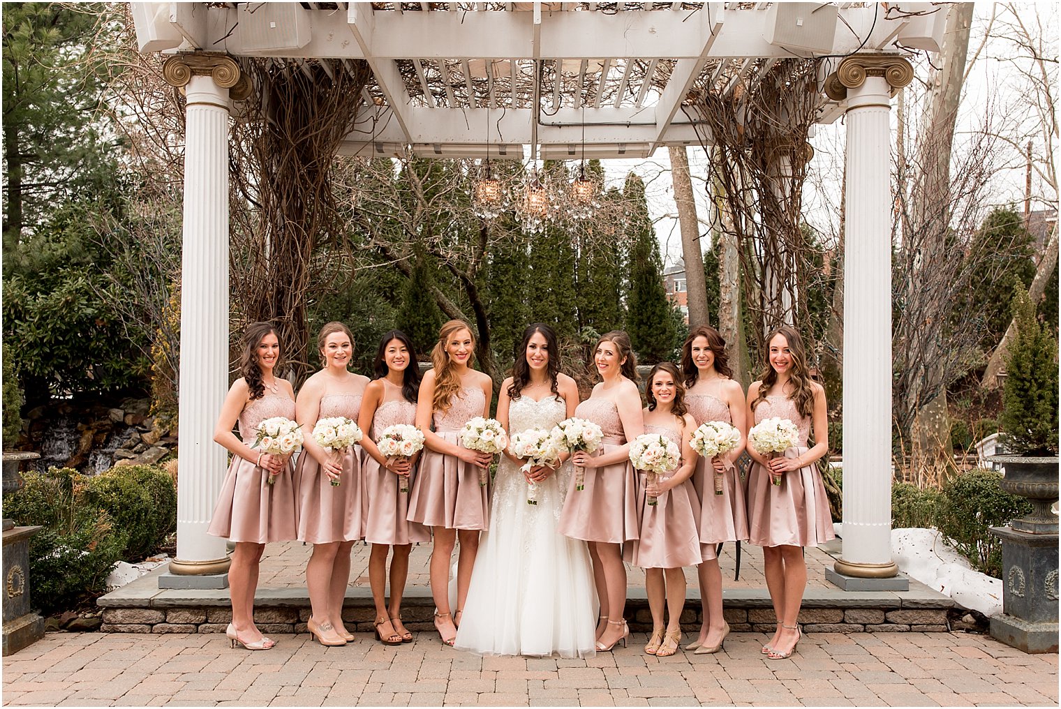 Soft pink classic bridesmaid photo | Photo by Idalia Photography