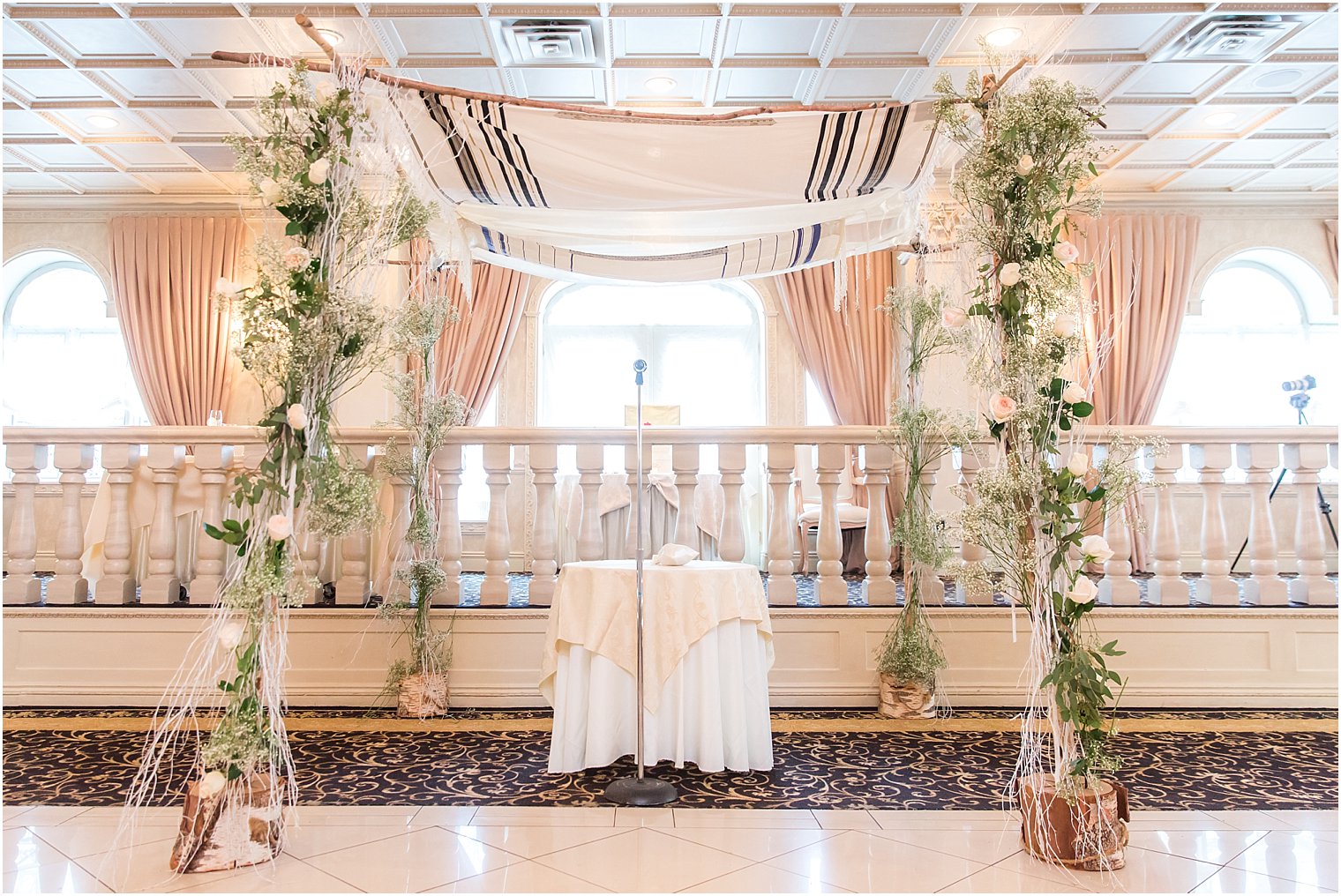 Traditional chuppah by AW Flowers | Photo by Idalia Photography