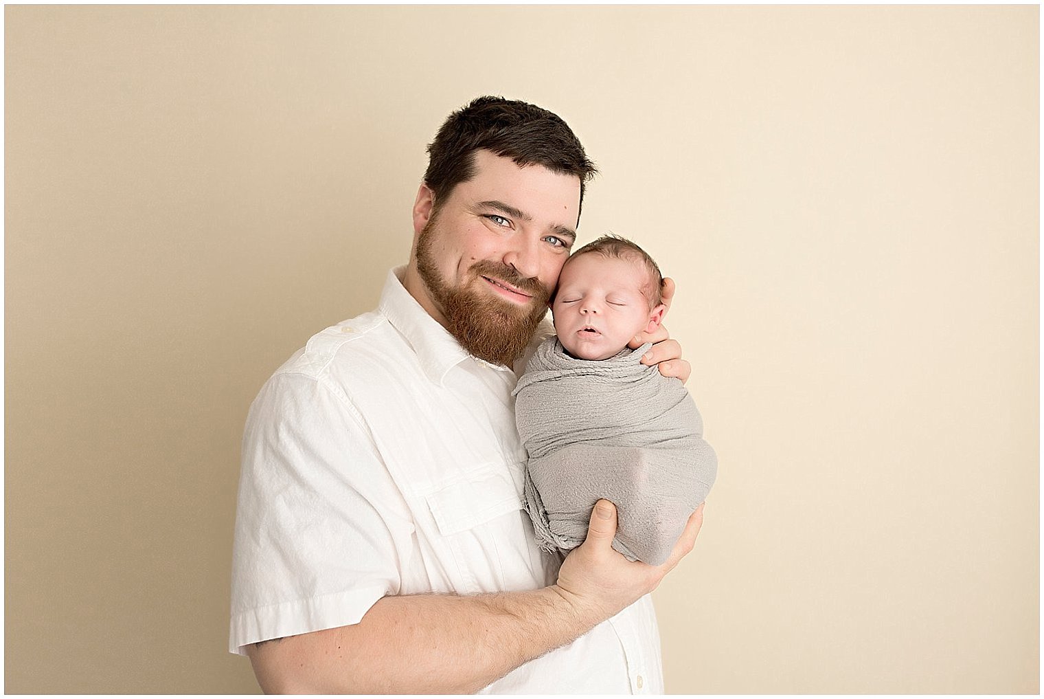 Father and newborn son photo | Photo by Idalia Photography