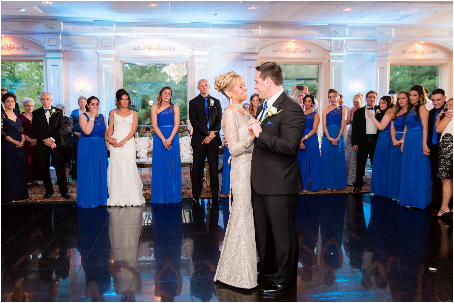 Mother and groom dance at il Tulipano