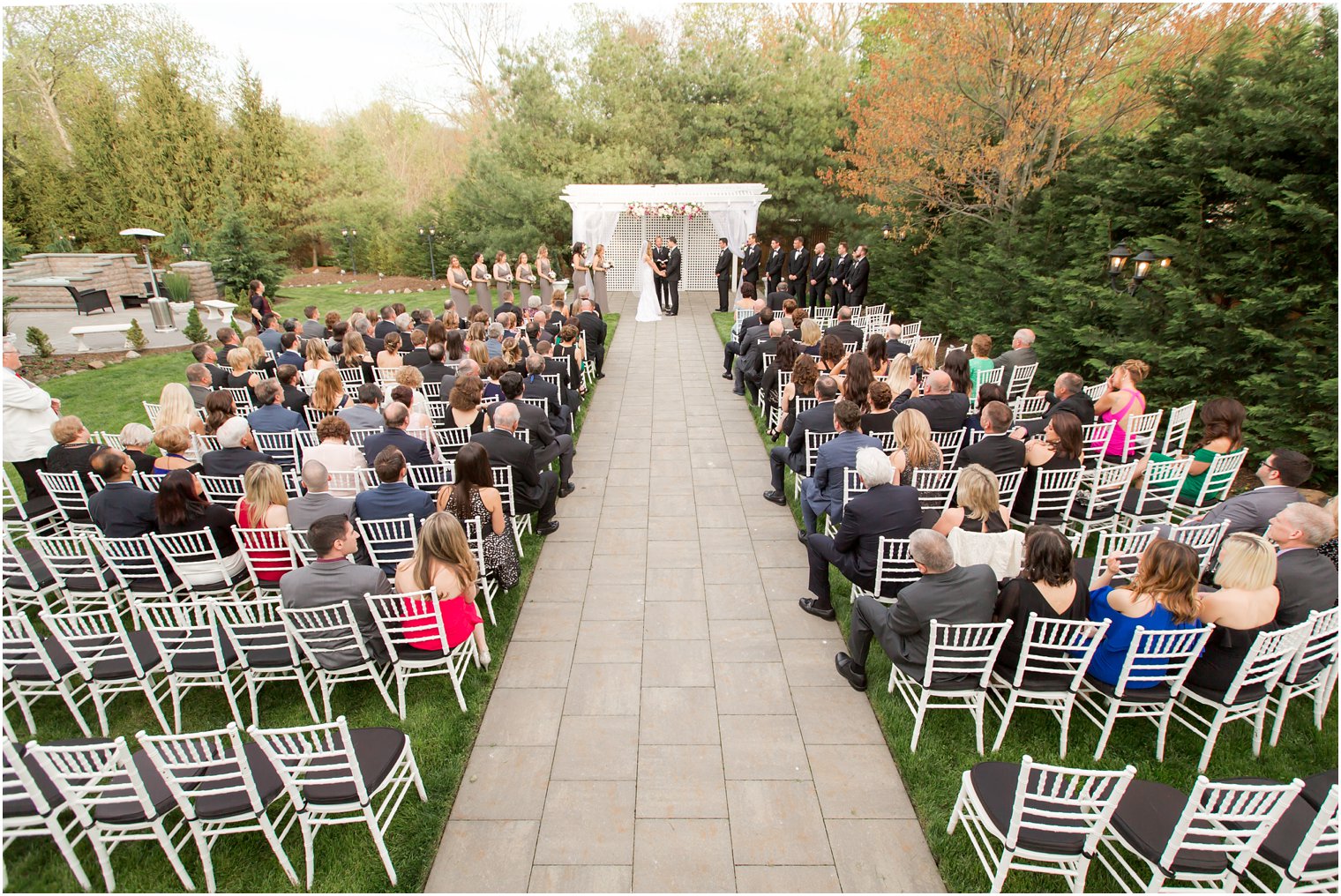 Wilshire Grand Outdoor Ceremony | Photos by Idalia Photography