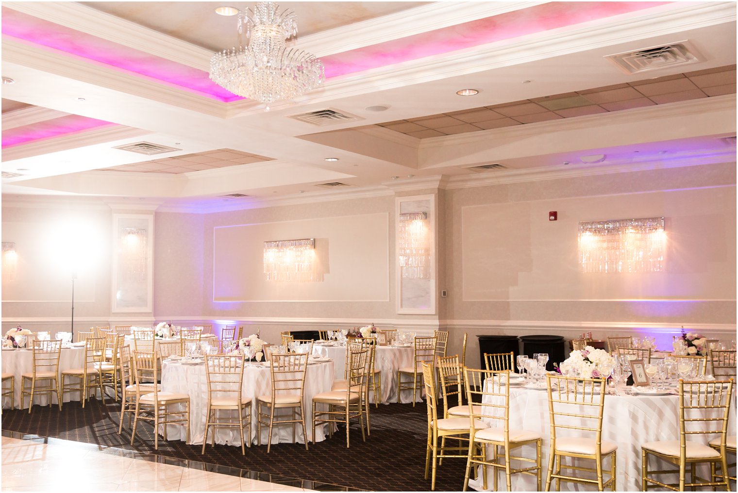 Wilshire Grand Indoor Reception | Photos by Idalia Photography