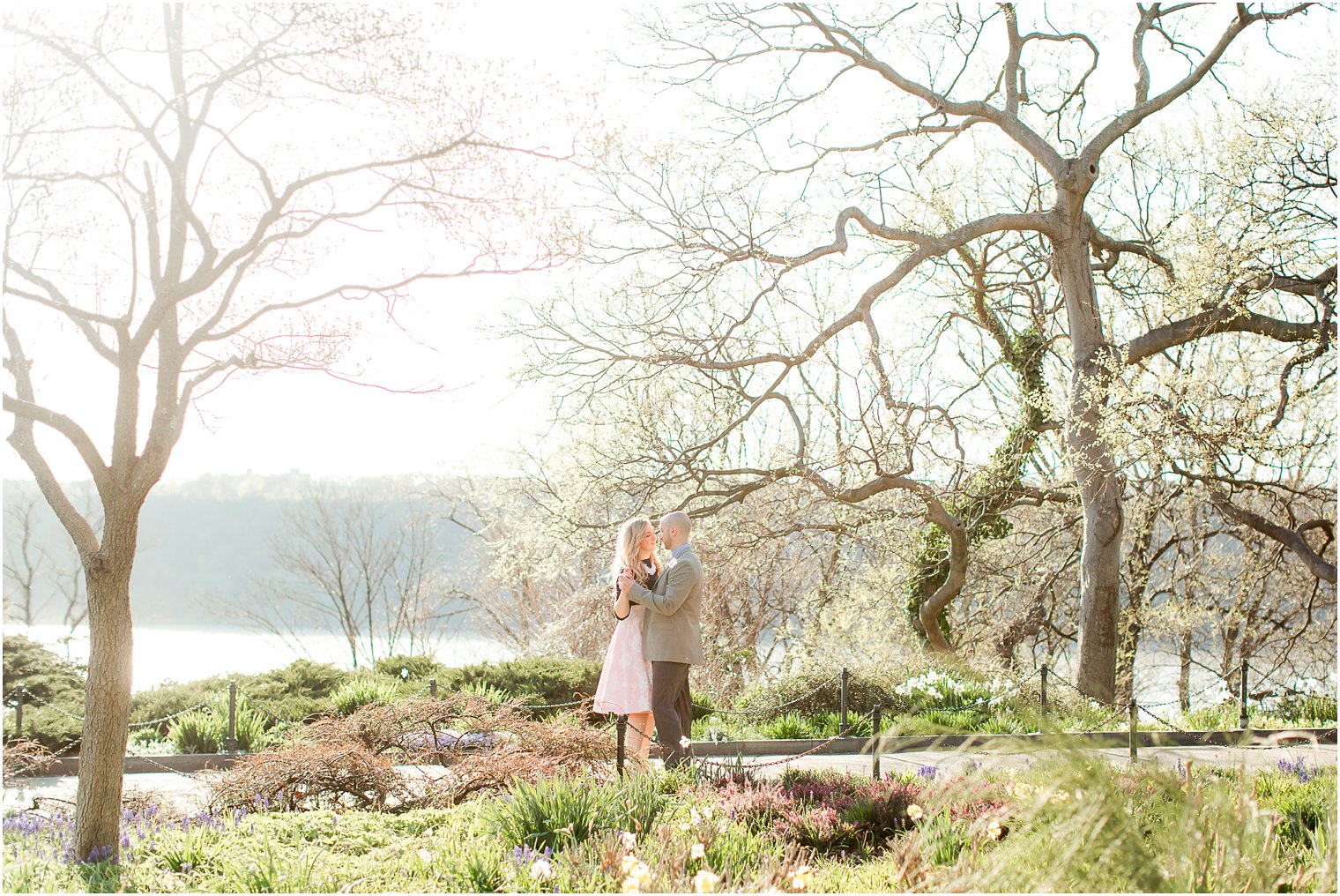 Spring engagement session in NYC | Photo by Idalia Photography