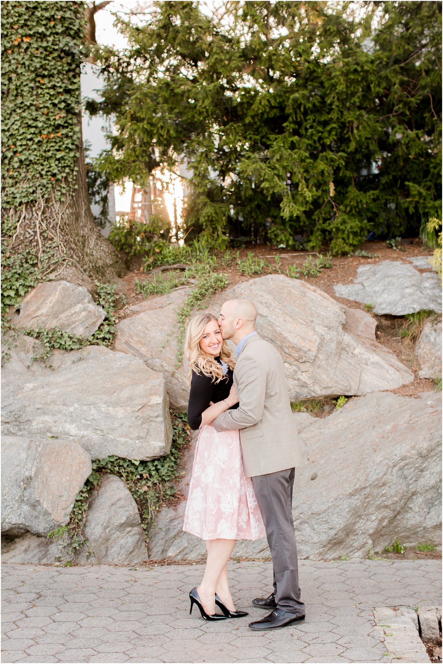 Romantic engagement session in NYC | Photos by Idalia Photography