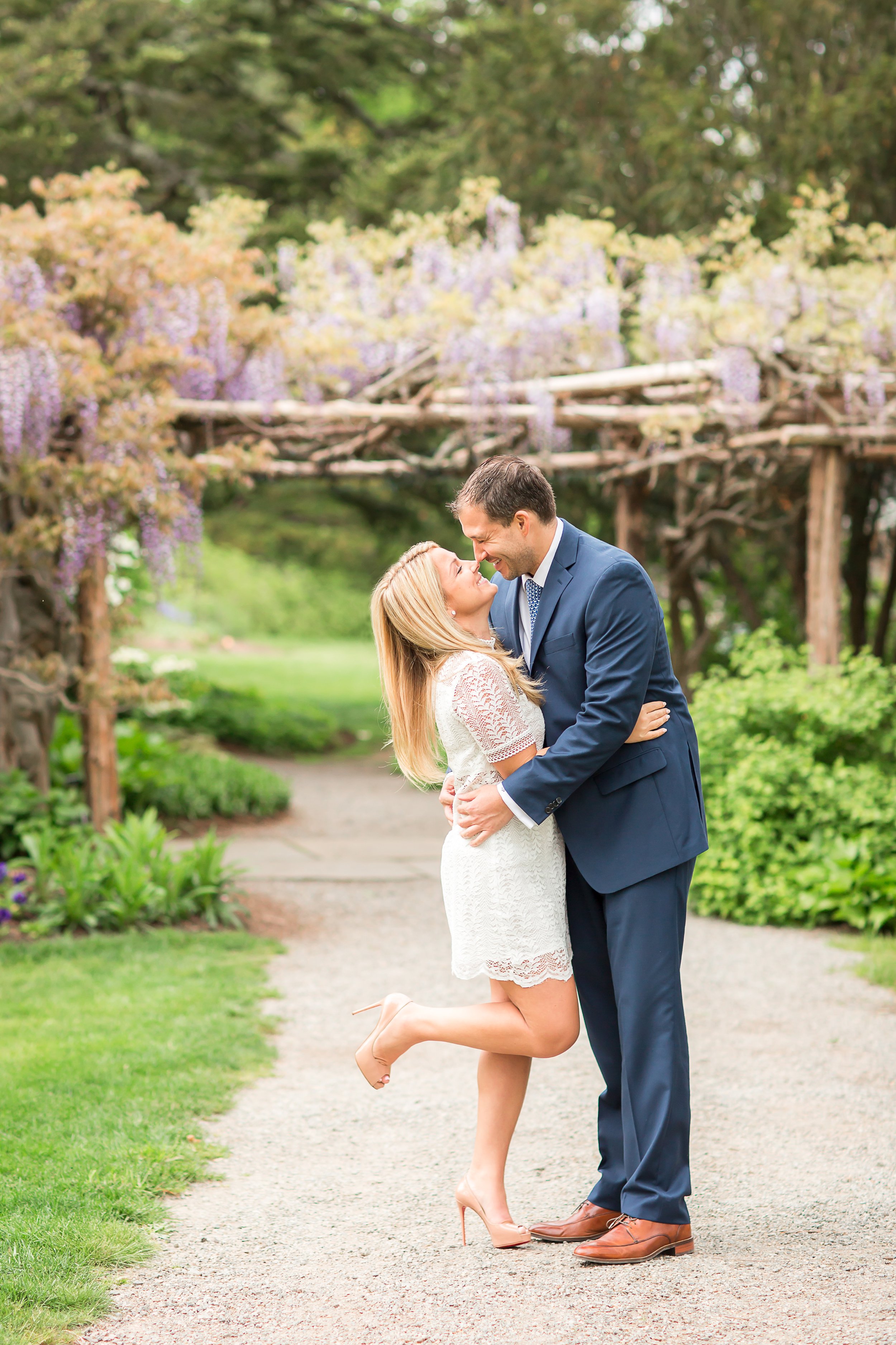 Willowood Arboretum Engagement Photos | Photo by Idalia Photography