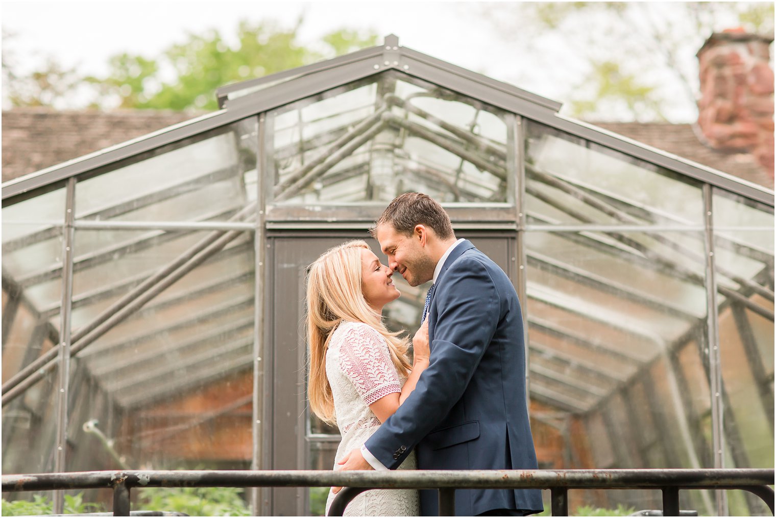 Spring Willowwod Arboretum Engagement Photos by Idalia Photography