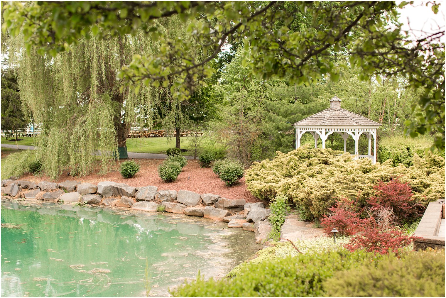 Windows on the Water at Frog Bridge Wedding Venue | Millstone, NJ | Photos by Idalia Photography