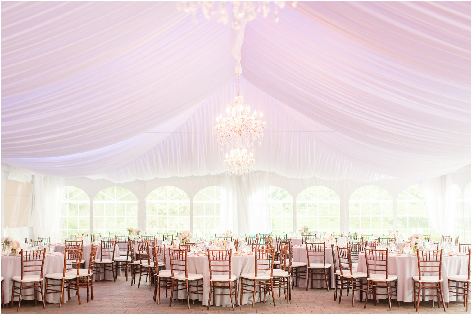 Tented reception at Windows on the Water at Frogbridge | Photos by Idalia Photography