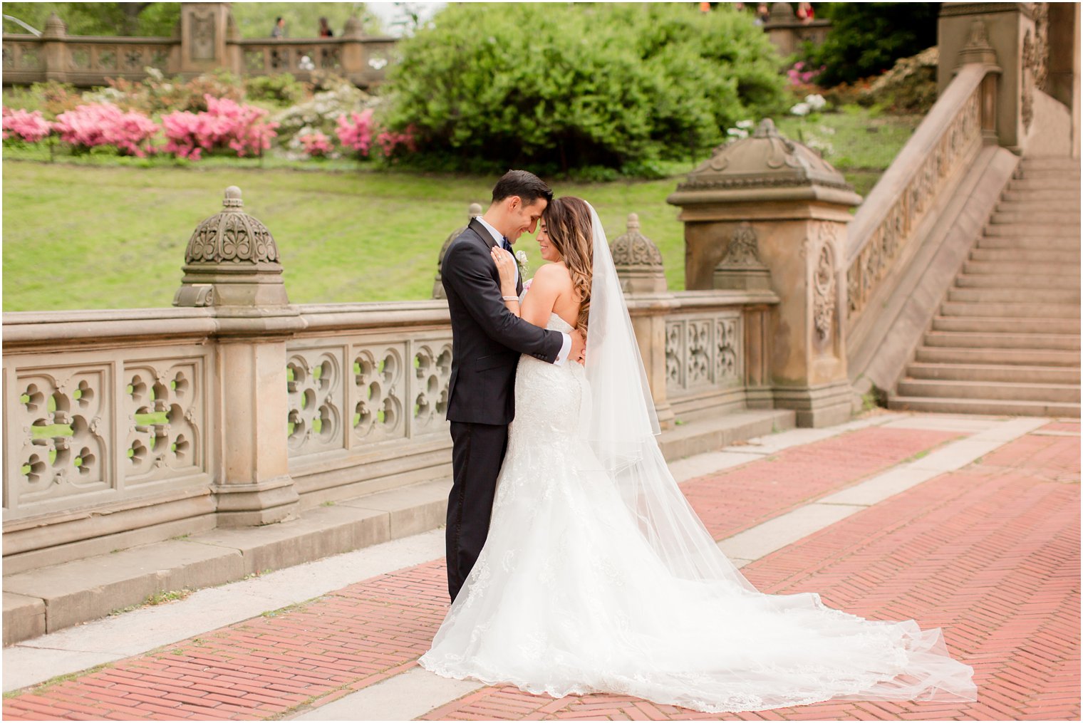 Romantic wedding photo in Central Park | Photo by Idalia Photography