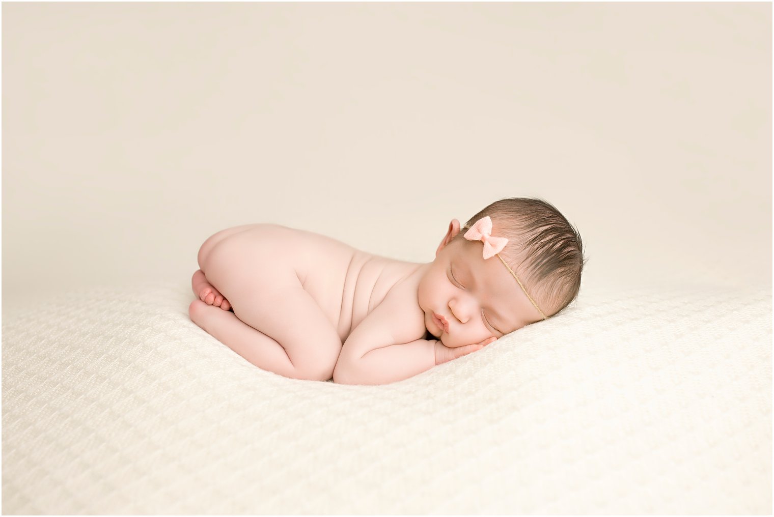 Natural Newborn Photos by Idalia Photography
