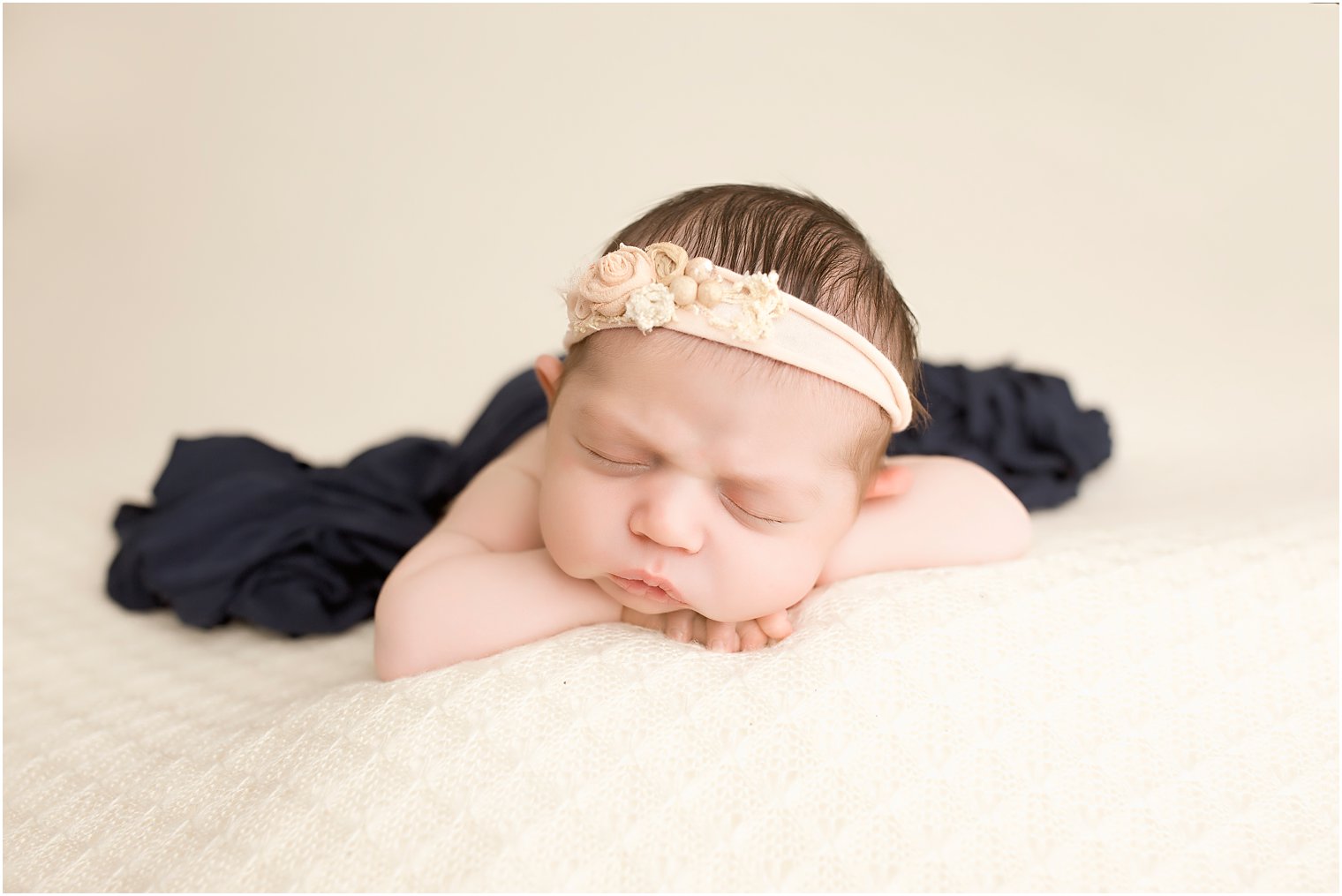 Chin on hands Newborn Photos by Idalia Photography