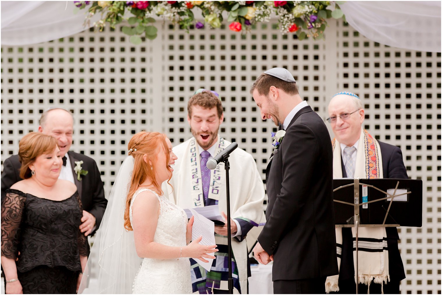 Outdoor Ceremony Photos at Wilshire Grand | Photos by Idalia Photography