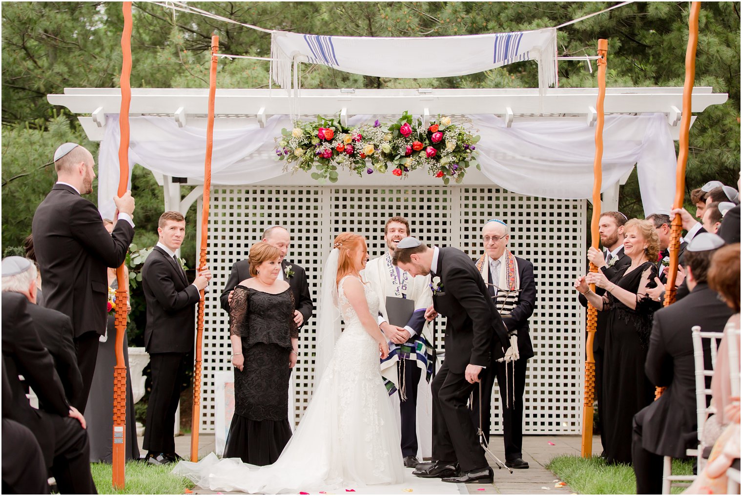 Outdoor Ceremony Photos at Wilshire Grand | Photos by Idalia Photography