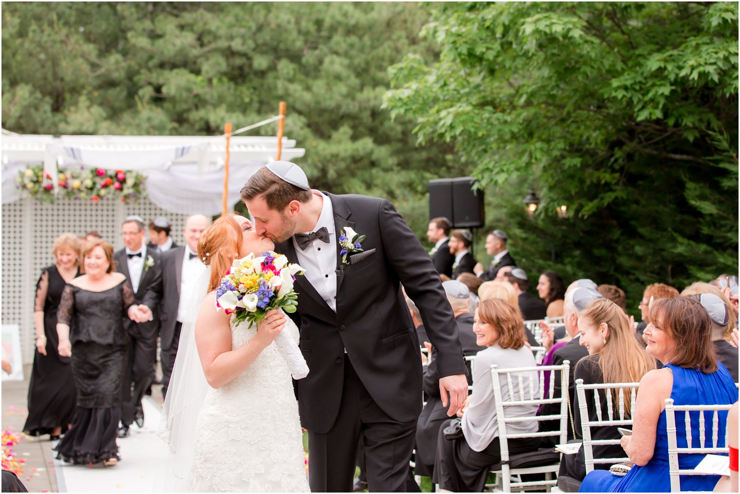 Outdoor Ceremony Photos at Wilshire Grand | Photos by Idalia Photography