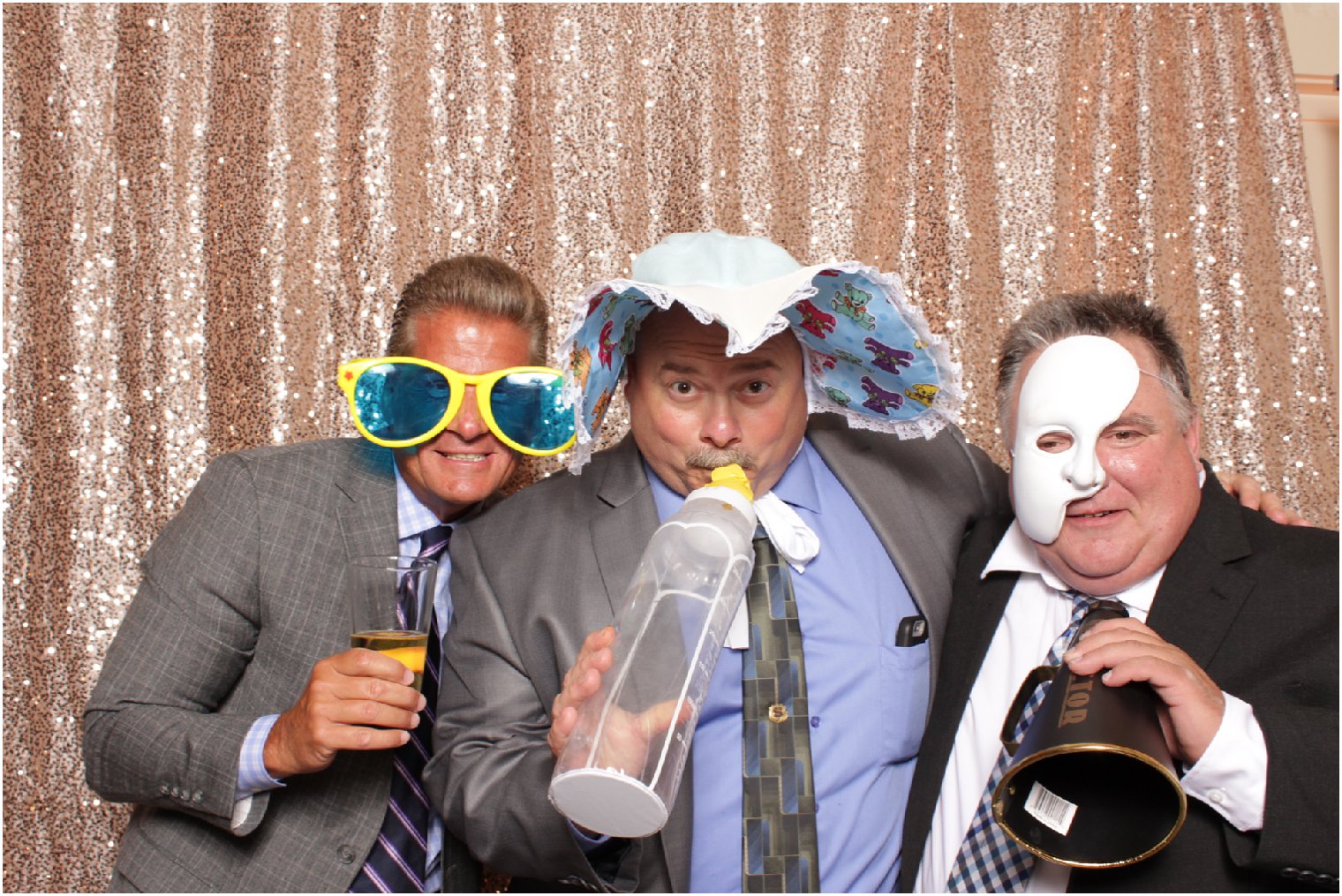 Open air photo booth at Indian Trail Club Wedding