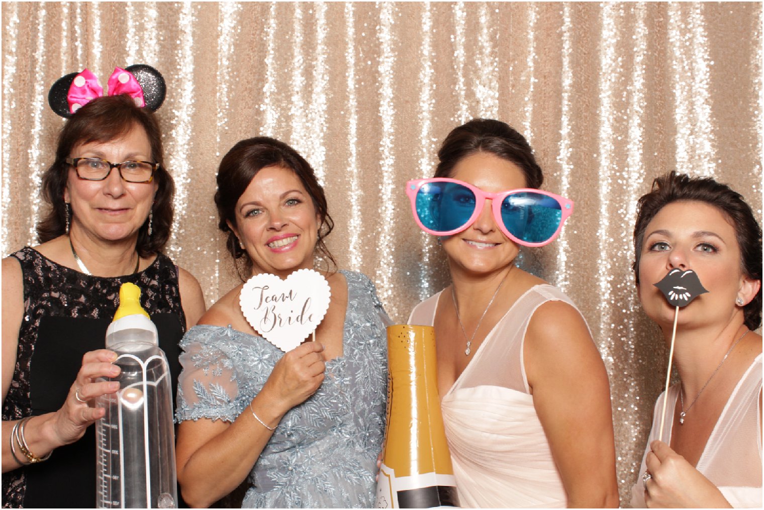 Park Chateau Estate and Gardens Wedding Photo Booth