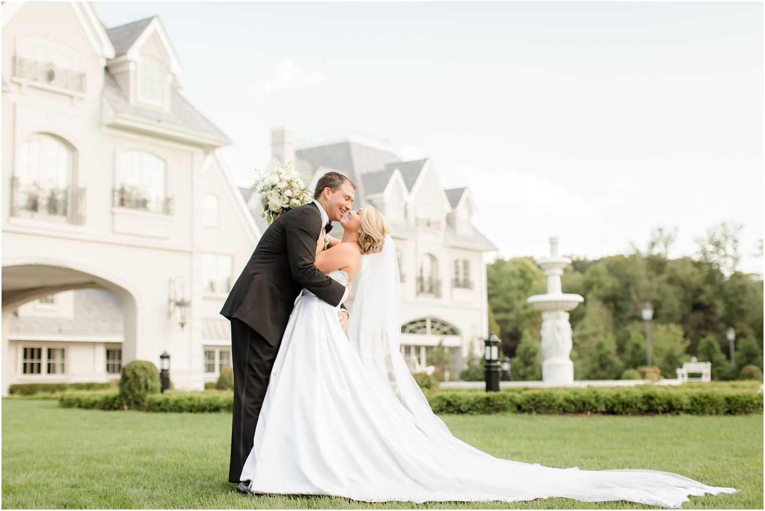 Bride and groom at Park Chateau Estate 