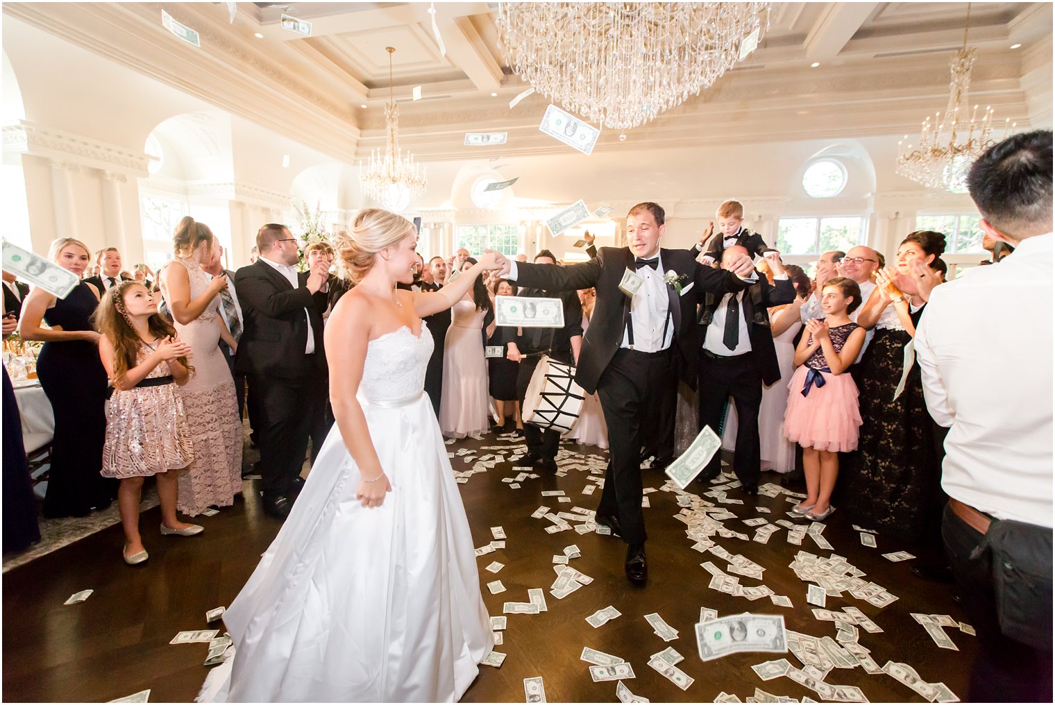 Money dance photo at Park Chateau Wedding