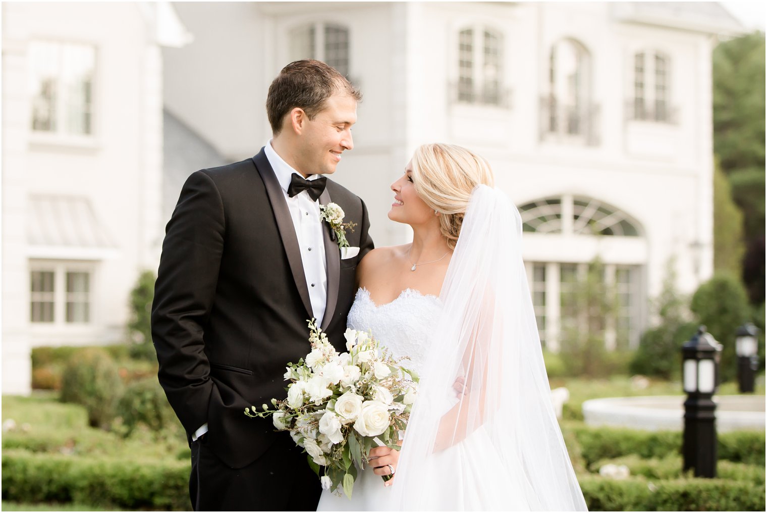 Bride and groom at Park Chateau Estate 