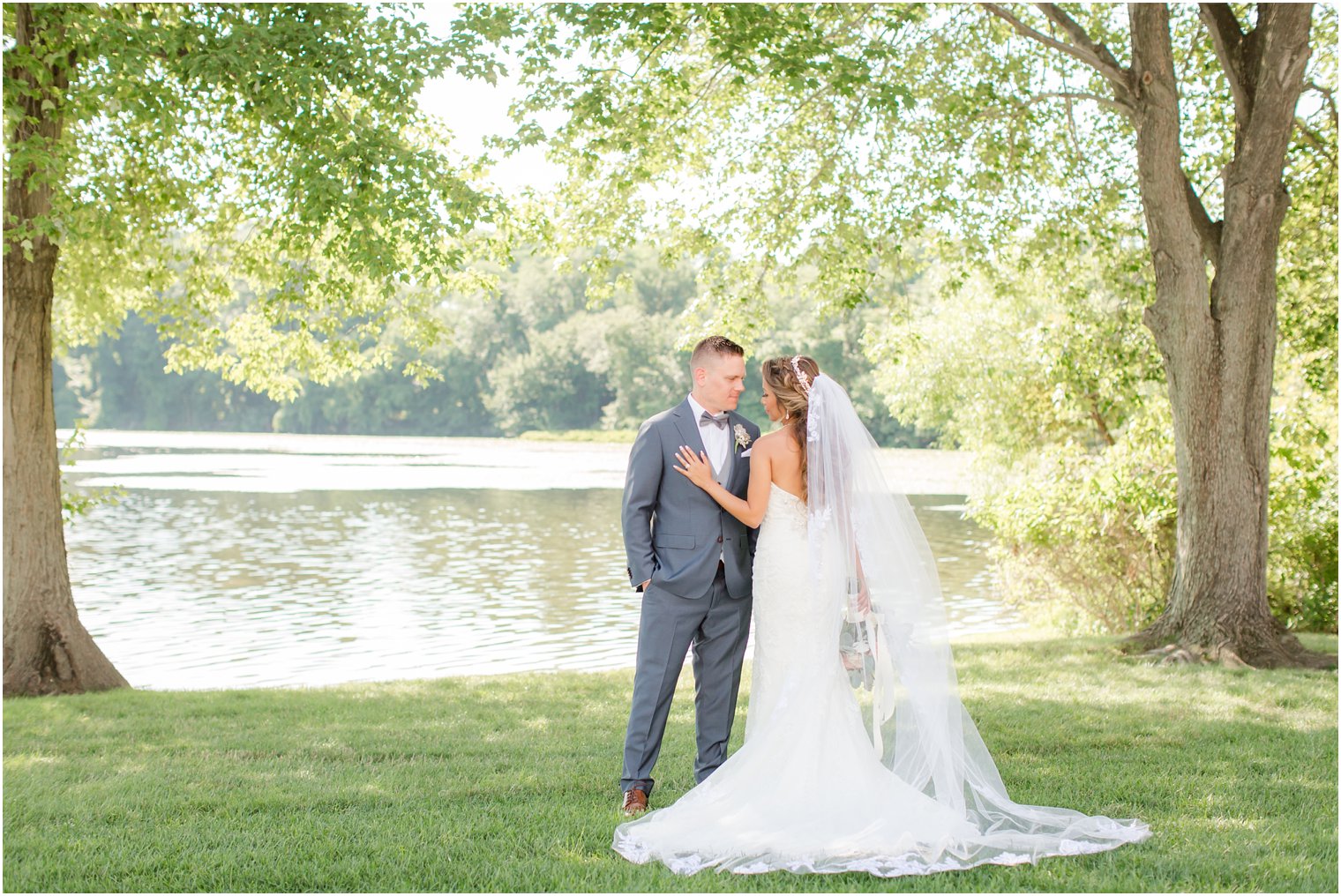 Romantic photo of bride and groom | Idalia Photography