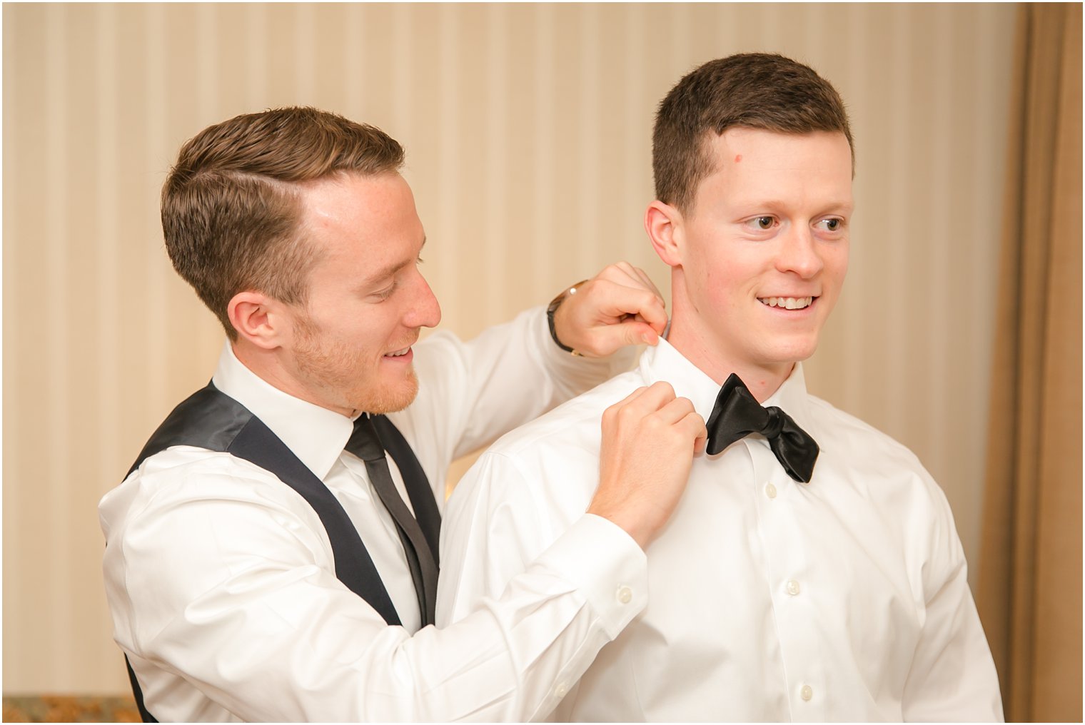 Westmount Country Club Wedding Photos | Groom getting ready