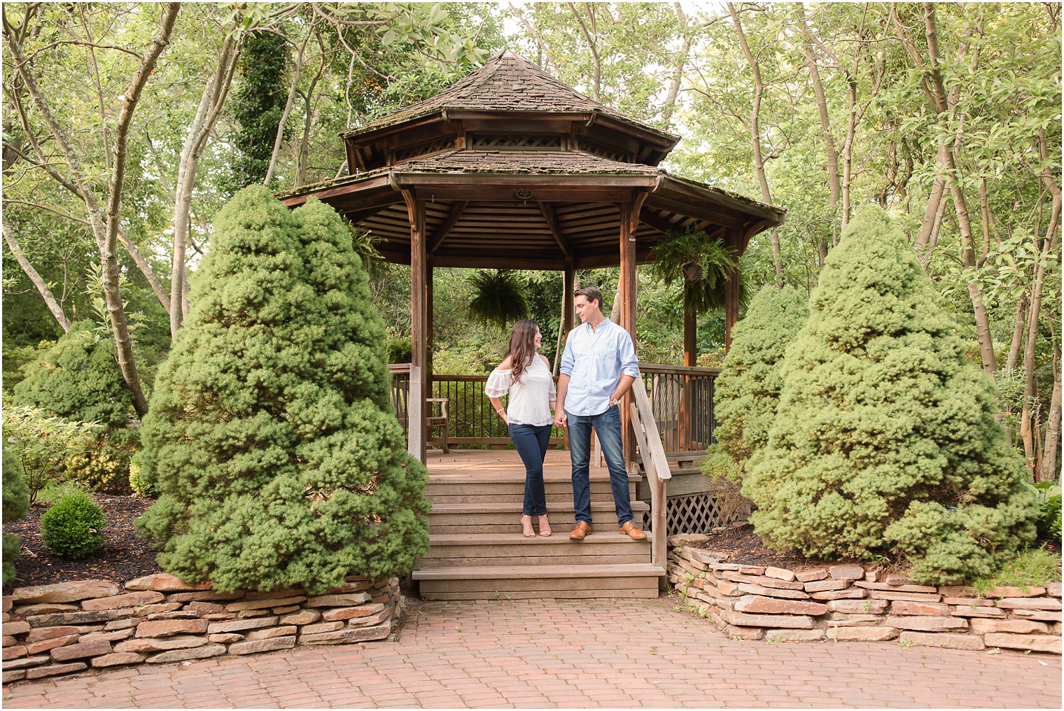 Sayen House And Gardens Engagement Photos Maya And Will